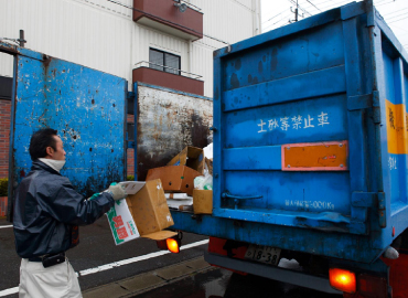 もう何回車を乗り降りしたかわからなくなってきた頃、ようやく仕事も終盤。